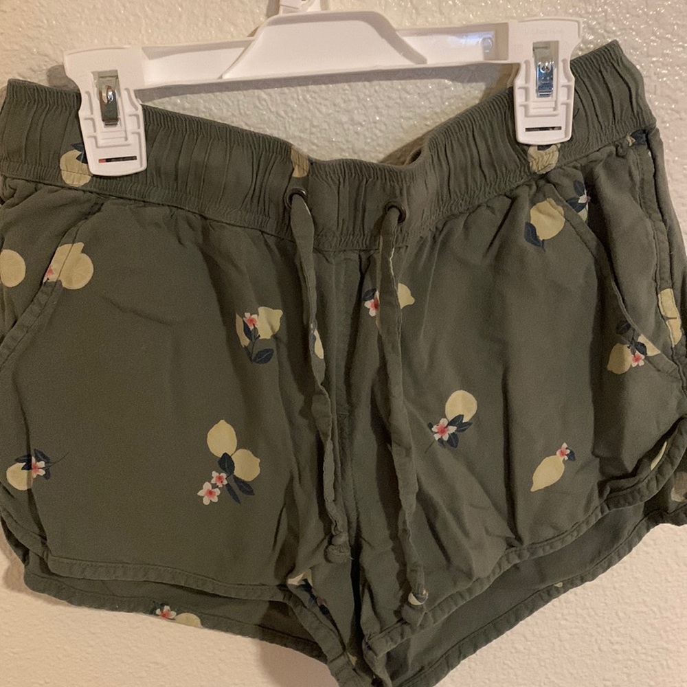 Lemon Print Shorts